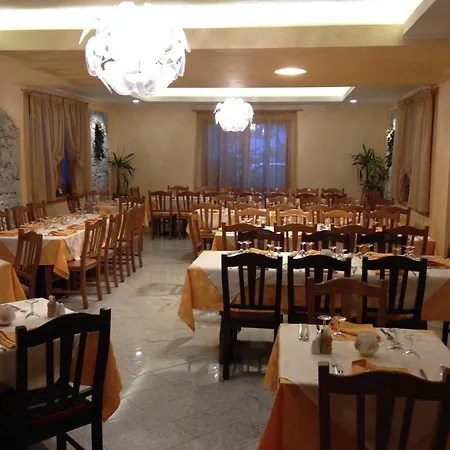 Albergo Ristorante Pizzeria Del Ponte *