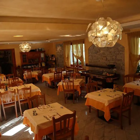 Albergo Ristorante Pizzeria Del Ponte Baceno