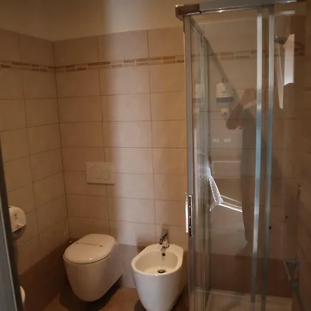 Del Ponte Отель