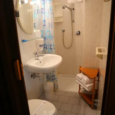 Albergo Ristorante Pizzeria Del Ponte *