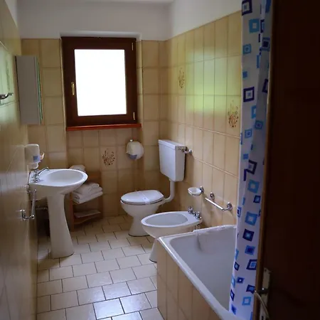 Del Ponte Отель *